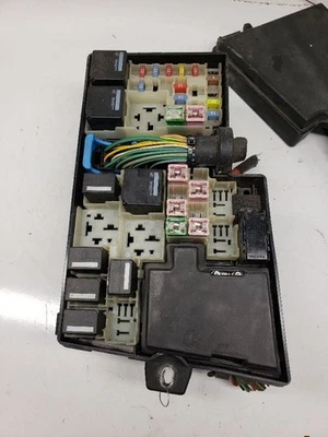 Fuse Box Engine Thru VIN 171357 Fits 08-10 VOLVO 30 SERIES 1341028 - Image 1 of 4