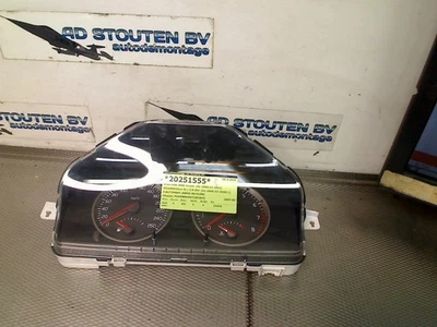 Velocímetro VELOCÍMETRO VOLVO V50 (MW) Combi 2.4 20V (B5244S5(Euro 4)) 2007 30710071 Foto 1 de 4