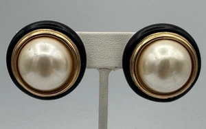 Vtg Christian Dior Gold Tone Black Enamel Faux Pearl Cab Clip On Earrings 30mm - Picture 1 of 2