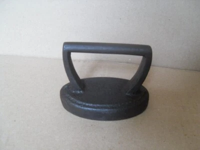 jouet ancien fer à repasser fonte enfant ou fer dentelière vintage collection - Photo 1/3