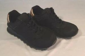 Zapatos para mujer New Balance 574 talla 8 raros difícil de encontrar #wl574mtc negros y dorados - Imagen 1 de 10
