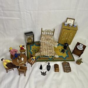 32pc Lot VTG Doll House Furniture & Accessories Bed Washstand Table Chairs Lamp+