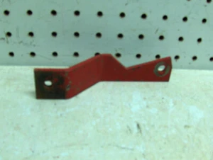 SNAPPER MASSEY FERGUSON LAWN & GARDEN TRACTOR LT140 TRANS TORQUE BRACKET - Picture 1 of 2