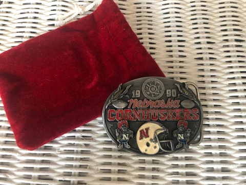 1990 NEBRASKA FOOTBALL HUSKERS  BELT BUCKLE HERBIE HUSKER ENAMEL & PEWTER NEW Cover
