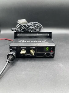 Midland 77-092 40 Channel CB Radio Transceiver W/ Microphone Powers On. AS IS - Picture 1 of 13