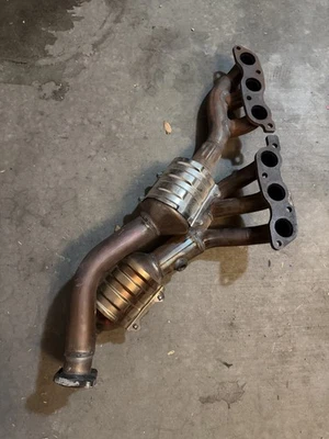 Convertidores catalíticos para Lexus IS300 2001-2005 GS300 SC300 Toyota Supra L6 3,0 L Foto 1 de 4