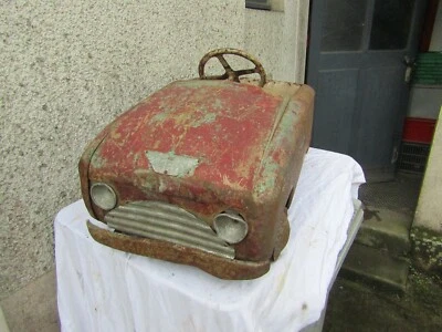 ancienne voiture à pedales  mfa jouet ancien - Photo 1/4