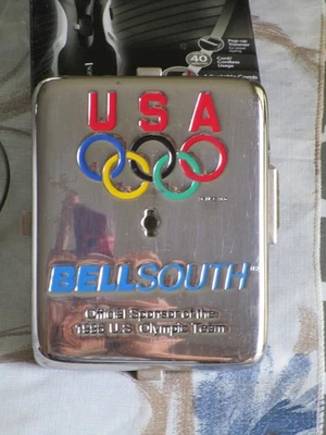 Bonita puerta de bóveda de teléfono público brillante Bell South Olympic para Western Electric con mecanismo Foto 1 de 2