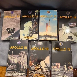 Space Apollo Missions to the Moon 10-17 Seven VHS Tapes Box Set NASA Cosmonauts - Imagen 1 de 11