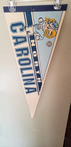 NORTH CAROLINA TAR HEELS  RETRO VINTAGE FELT PENNANT 2/12/23 Cover