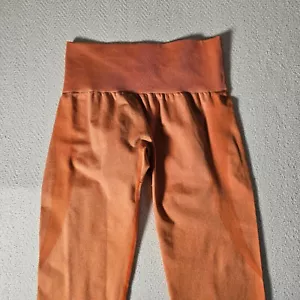 NVGTN Women's Fitness Athletic Leggings Orange Size Medium Gym Workout Stretch - Picture 1 of 11