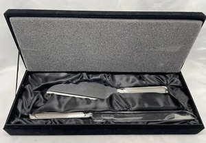 Things Remembered - Stainless Steel Wedding Cake Knife Cutter and Spatula EUC - Picture 1 of 5