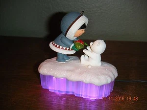 2015 Hallmark Andenken ~ EIN FISCH ZU WEIHNACHTEN ~ ZUR VERWENDUNG MIT MAGISCHER KORDEL - Bild 1 von 5