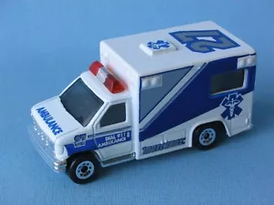 Ambulancia Ford Matchbox blanco azul y plata 27 en techo en BP Medic Paramédico - Imagen 1 de 1