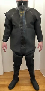 TUTA IN NEOPRENE FRATELLI MILAN NERO TAGLIA 45 CON CERNIERA XXXL TOTAL BODY SUIT - Foto 1 di 12