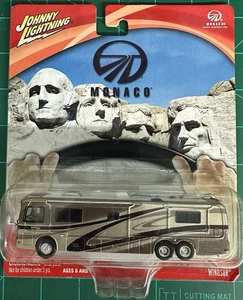 Johnny Lightning Monaco Wohnmobil Neu Originalverpackt Maßstab 1:64 - Bild 1 von 4