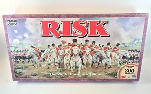 Risk The World Conquest Board Game Vintage Parker 1992 - Picture 1 of 6