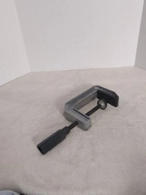 Abrazaderas de liberación rápida Wolfcraft de 4 pulgadas usadas #3426 Foto 1 de 2