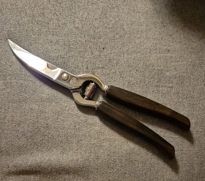 Geflügelschere J.Kretzer Solingen mit Holzgriff Neuwertig  - Bild 1 von 4