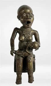 Antique African Luba Bronze Maternity Sculpture turn of 20th Century - Picture 1 of 4