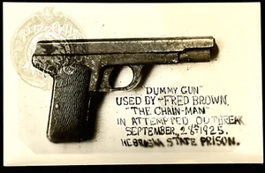 1925 Fred Brown Dummy Wooden Gun Pistol Jail Break Nebraska Prison postcard - Picture 1 of 2