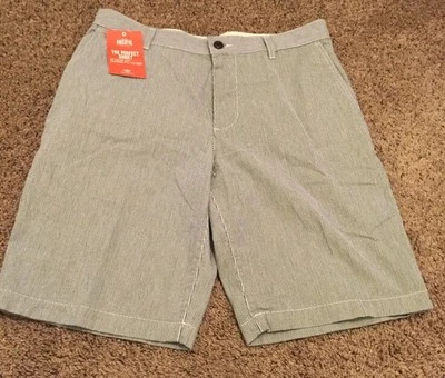 32 Pantalones Cortos DOCKERS FLY WEIGHT Colección Pacific Frente Plano Azul Marino Rayas Foto 1 de 4