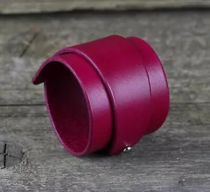 Violet leather bracelet, women's cuff, men's bracelet, leather accessories. - Picture 1 of 12