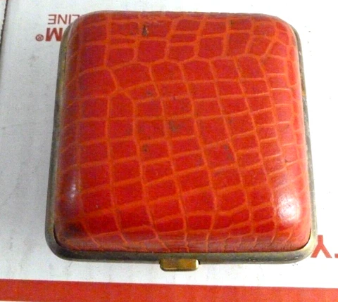 Vintage Bradley Mechanical Wind Up Travel Alarm Clock Made in Germany Red Square Cover