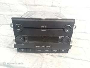 05-07 Ford Freestyle AM FM MP3 6 discos CD radio premium OEM 7F9T-18C815-BA. A5 - Imagen 1 de 3