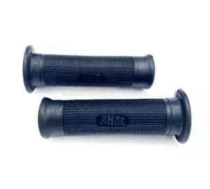 PAIR STANDARD TRIUMPH BSA NORTON HANDLE BAR GRIP RUBBER 7/8" WITH AMAL LOGO - Picture 1 of 5