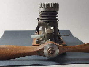 Vtg Super Tigre V .51 Model Plane Engine Control Line F/F Glow Nitro Airplane - Picture 1 of 15