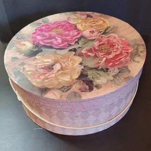 Vintage Blumen Hutschachtel - Rosen verziert - Tina Higgins 2000 - Durchmesser 16" - Bild 1 von 3