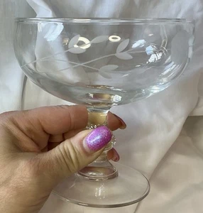 Princess House Heritage Crystal Set Of 4 Footed Dessert Glasses Etched - Picture 1 of 3