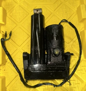 Mercury 30 40 50 60 HP 4 Stroke Power Trim PN 8M0055011,893517T01 SEE VIDEO - #2 - Picture 1 of 5