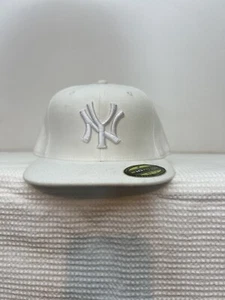 Original Flexfit 210 Fitted Cap - Picture 1 of 2