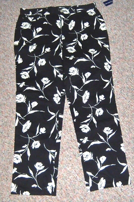 Pantalones cortos al tobillo CHAPS negro blanco estampado floral 5 bolsillos entrepierna 29" talla 12 Foto 1 de 4