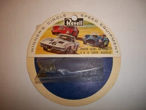 REVELL PINION GEARS 48 PITCH, 9 & 10 TOOTH R3350 NEW OLD STOCK - Picture 1 of 2