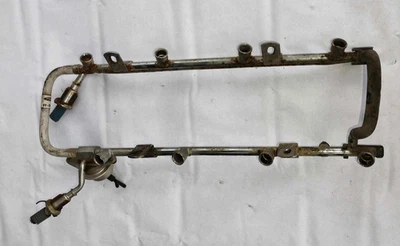 1996 FORD PICKUP F150 F250 Bronco Fuel Injection Injector Rail 5.0L - Image 1 of 4