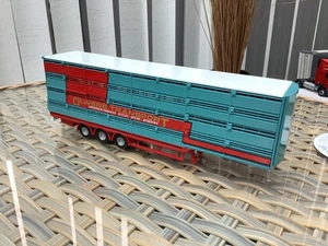 CORGI MODEL 1:50 - OLIVERS TRANSPORT LIVESTOCK TRAILER - Picture 1 of 3