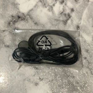 Genuine Sony Earphones Headphones 3.5mm For Xperia XA1 XA2 New - Picture 1 of 3