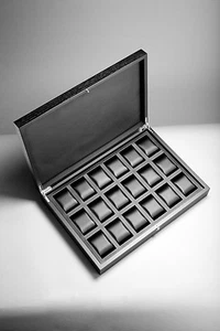 schwarze UHRENBOX FÜR 18 UHREN aus Massivholz, neu+OVP - Bild 1 von 9