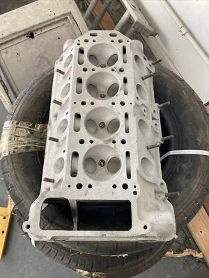 Cylinder Head off 1969 Alfa Romeo 105 1300  GT Junior, Giulia —MV— For Rebuild Foto 1 de 4