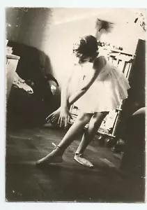 Photo Girl Ballerina Pose in ballet Tutu Pointe shoes Arcade Vintage - Picture 1 of 2
