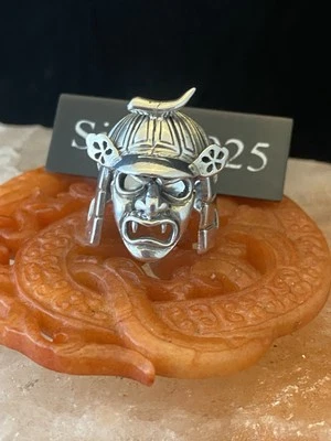 Anillo grande guerrero samurai Foto 1 de 4