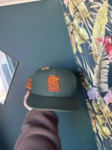 St. Louis Cardinals Fitted Cap - Picture 1 of 4