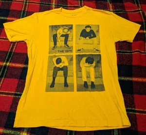 Camiseta The 1975 Band sintetizador indie pop rock amarilla/dorada talla S - Imagen 1 de 4