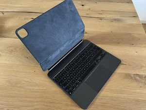 Apple Magic Keyboard iPad Pro 13 (M4) clavier allemand noir MWR53D/A - Photo 1/8
