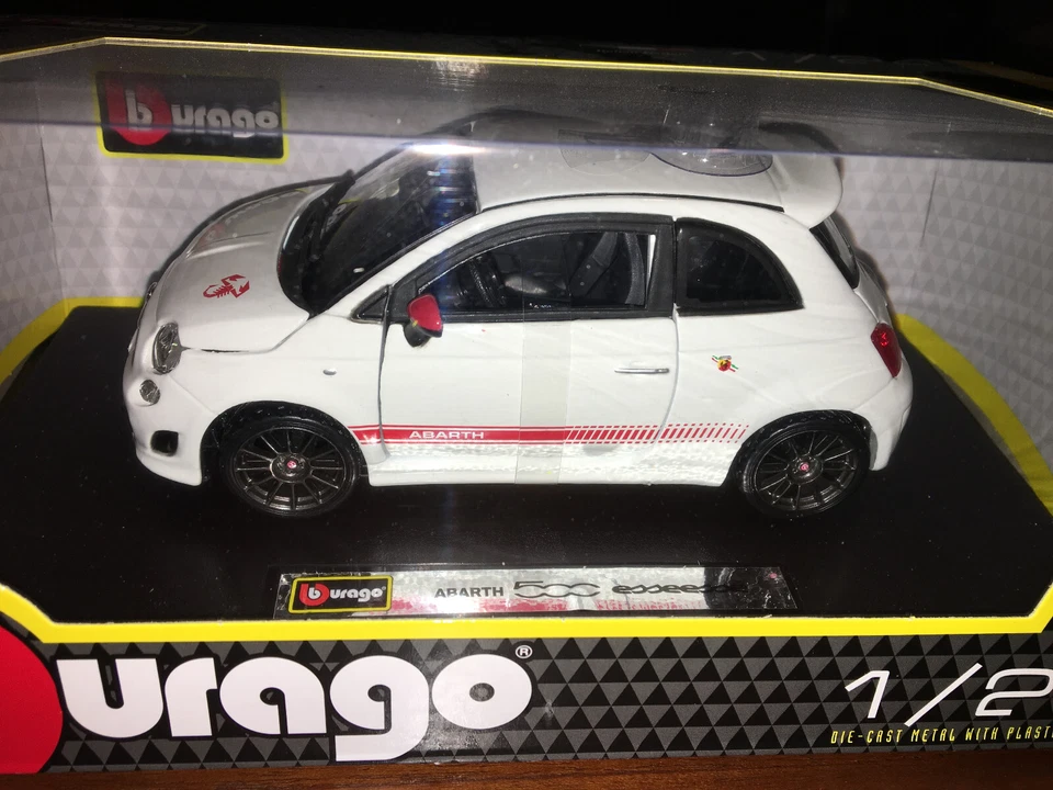 Abarth 500 Esseesse Burago 1:24  - Immagine 1 di 1