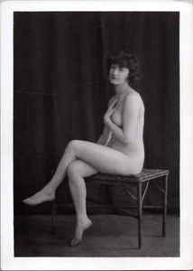 Antique Risque Nude Photo Woman Pose On Bench Artistic 1920s - 5x7 - Picture 1 of 3
