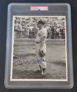 Rare MICKEY MANTLE Signed 8x10 Photo-HOF-NEW YORK YANKEES-PSA 9 Auto - Picture 1 of 8